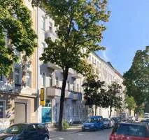 Helles charmantes möbliertes WG-Zimmer ca. 35 m² in Altbau-Wohnung mit Balkon und Garten — photo 1
